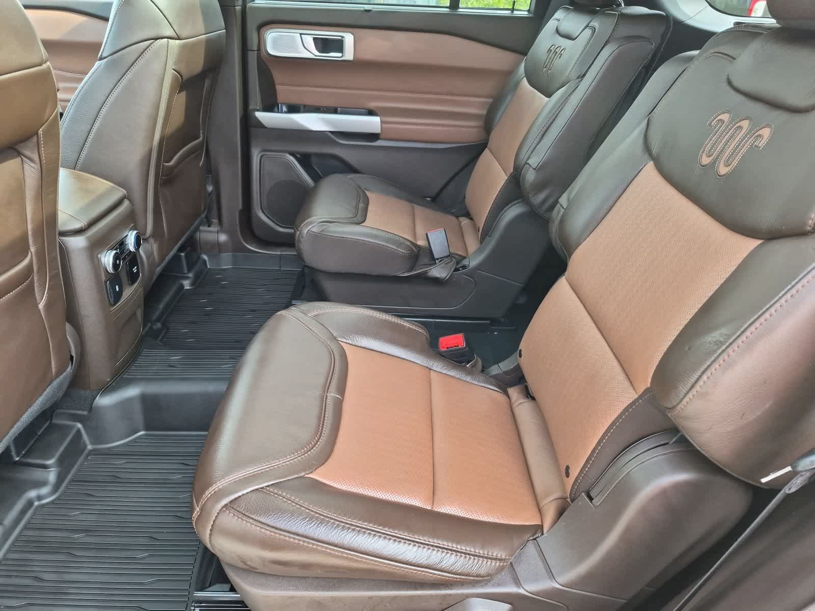 Used 2024 Ford Explorer King Ranch w/ Technology Package AWD/4WD image 20