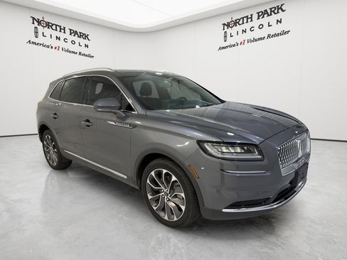 Used 2023 Lincoln Nautilus Reserve w/ Class II Trailer Tow Package AWD/4WD image 7
