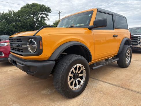 Certified 2022 Ford Bronco 2-Door AWD/4WD image 2