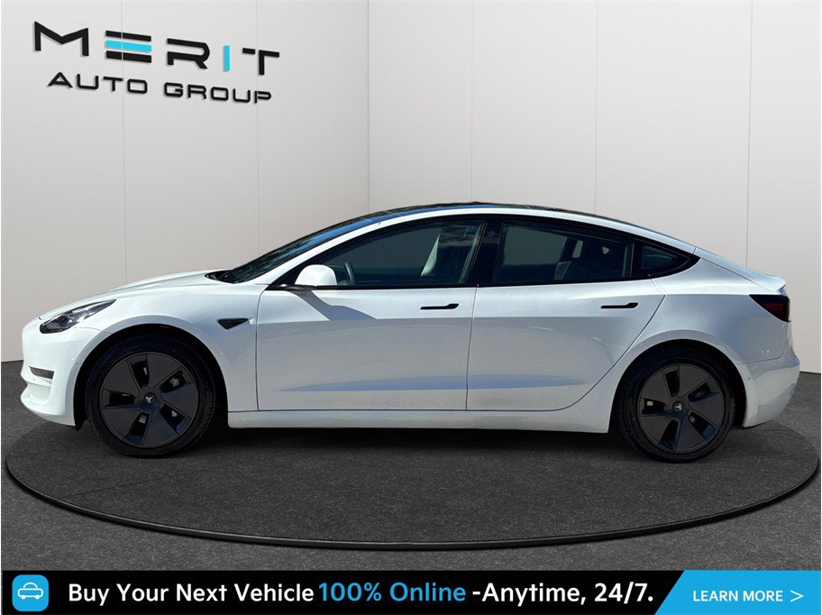 Used 2022 Tesla Model 3 RWD image 5