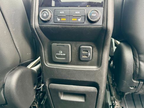 Used 2017 GMC Acadia Denali w/ Technology Package image 41