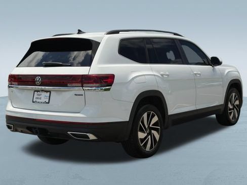 Used 2024 Volkswagen Atlas SE AWD/4WD image 9