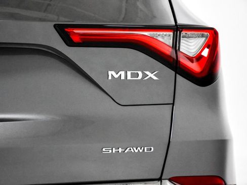 Used 2024 Acura MDX SH-AWD w/ Technology Package image 31