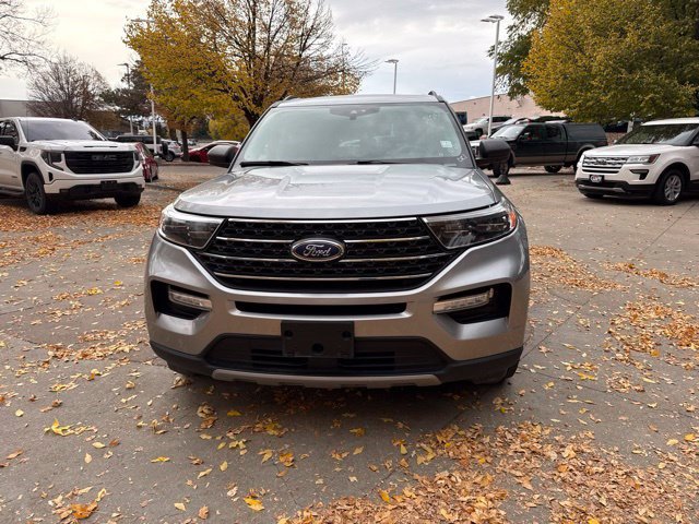 Certified 2024 Ford Explorer XLT w/ Equipment Group 202A AWD/4WD image 3