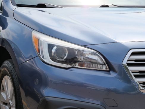 Used 2015 Subaru Outback 2.5i Premium AWD/4WD image 2