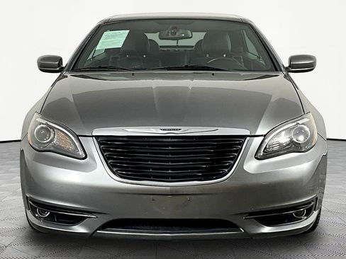 Used 2011 Chrysler 200 S FWD image 2