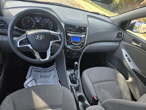 Used 2013 Hyundai Accent GLS w/ Premium Pkg image 11
