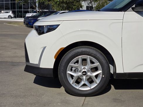 New 2025 Kia Soul S image 5