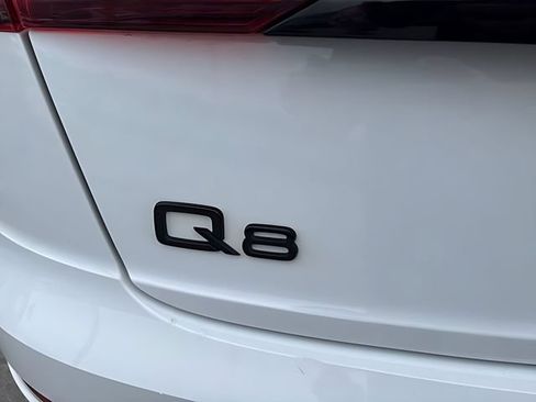 Used 2023 Audi Q8 Premium Plus w/ Premium Plus Package AWD/4WD image 9