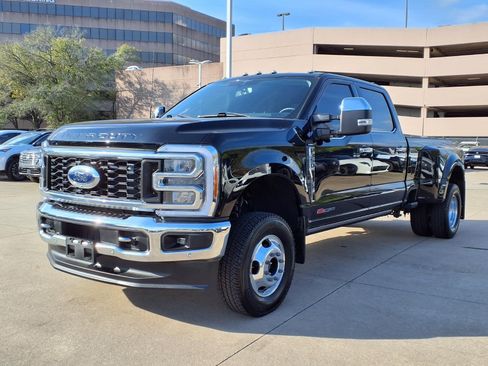 Used 2023 Ford F350 Lariat w/ Lariat Ultimate Package image 3