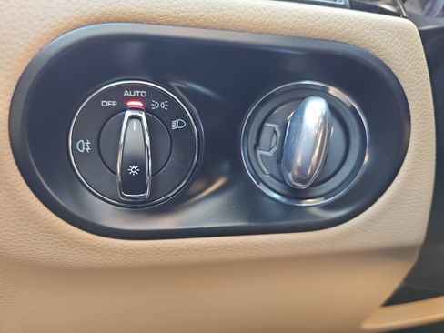 Used 2024 Porsche Macan image 27