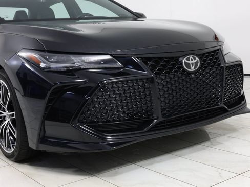 Used 2019 Toyota Avalon Touring image 25