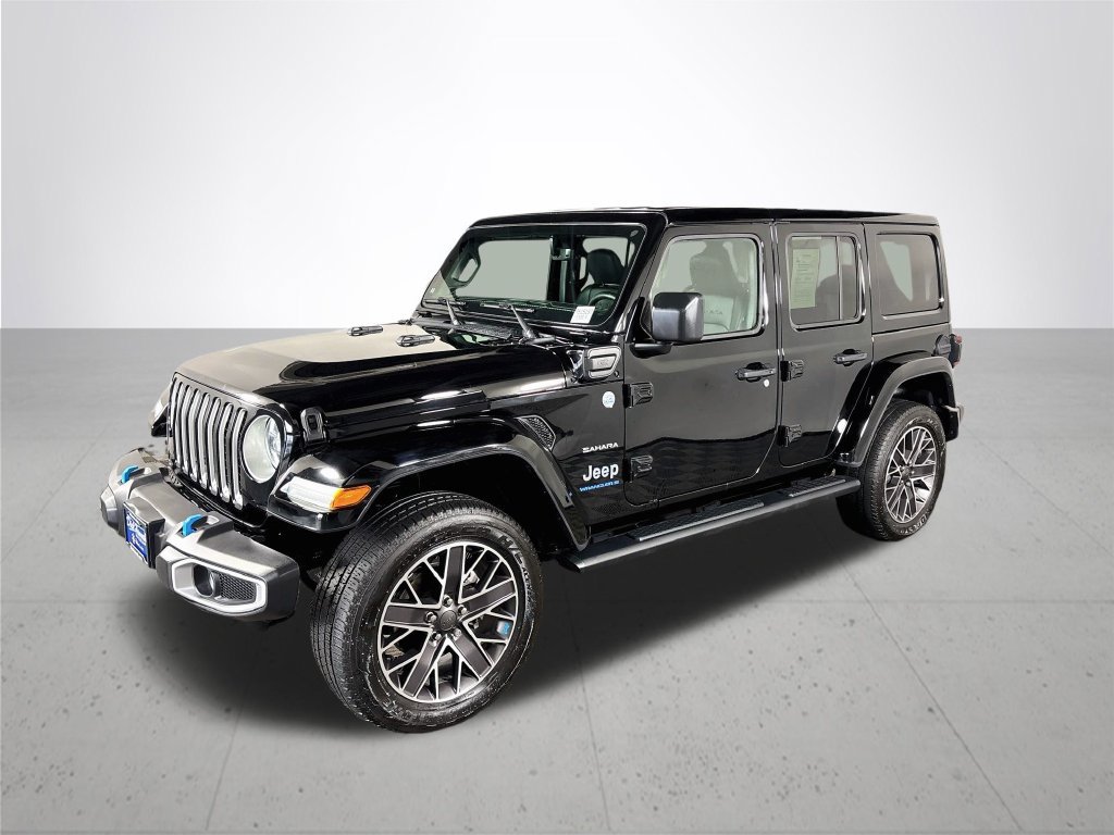 Used 2023 Jeep Wrangler Unlimited Sahara w/ Cold Weather Group AWD/4WD image 2