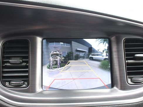 Used 2018 Dodge Charger SXT w/ Blacktop Package image 19