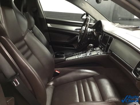 Used 2016 Porsche Panamera GTS image 37