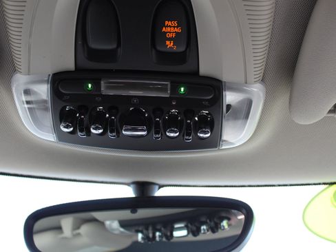 Used 2018 MINI Cooper 2-Door Hardtop FWD image 29