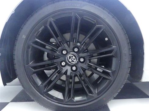 Used 2019 Toyota Avalon XSE w/ All Weather Liner Package FWD image 30