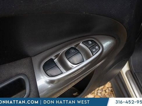 Used 2012 Nissan Juke SV image 15