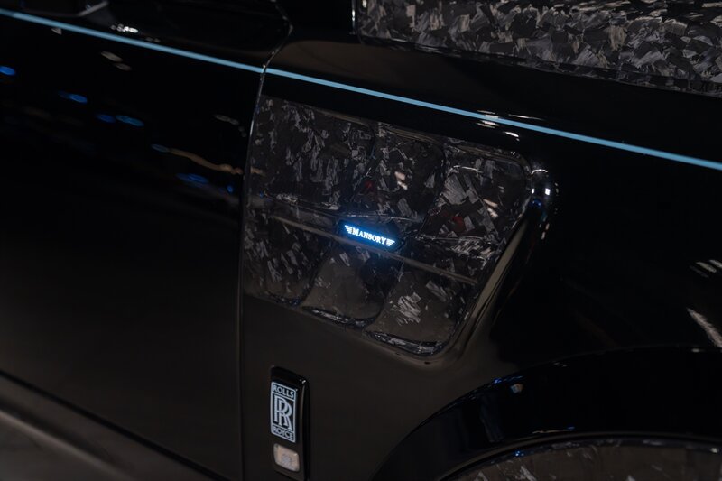 Used 2025 Rolls-Royce Cullinan AWD/4WD image 22