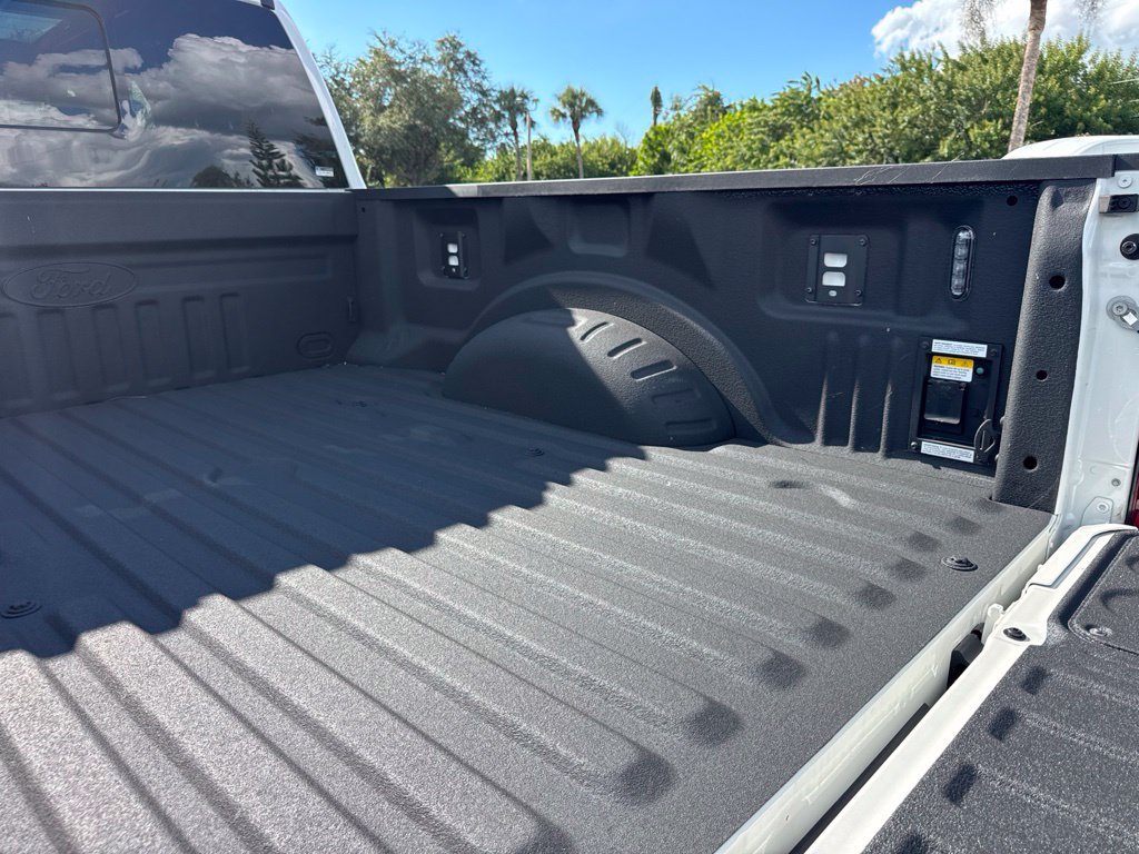 New 2026 Ford F250 Platinum w/ FX4 Off-Road Package AWD/4WD image 14