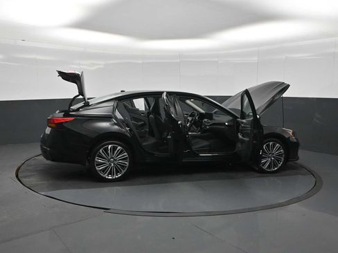 Used 2023 Nissan Altima 2.5 SL AWD/4WD image 28