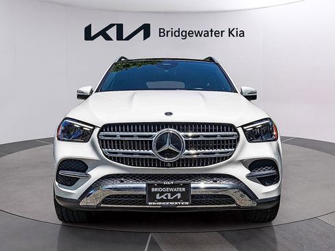 Used 2024 Mercedes-Benz GLE 350 4MATIC image 3