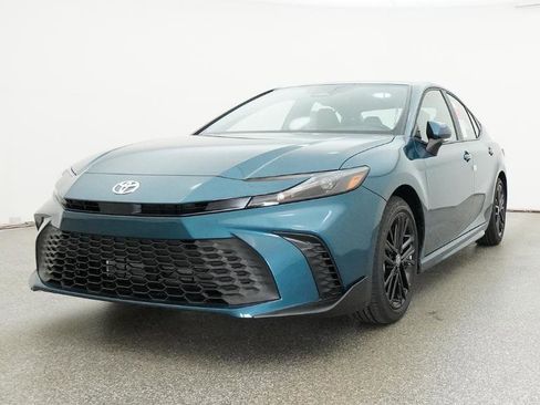 Used 2026 Toyota Camry SE w/ Convenience Package FWD image 32