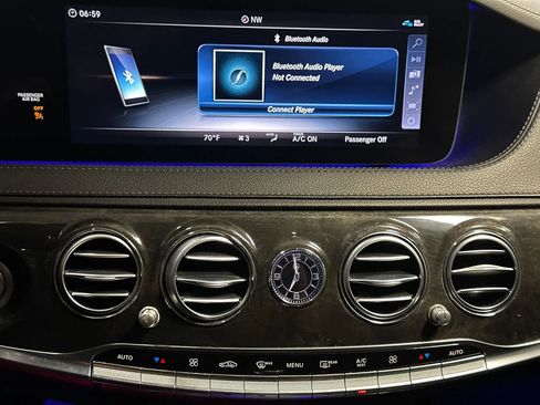 Used 2018 Mercedes-Benz S 560 Sedan image 32