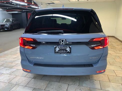 Used 2023 Honda Odyssey Sport image 7
