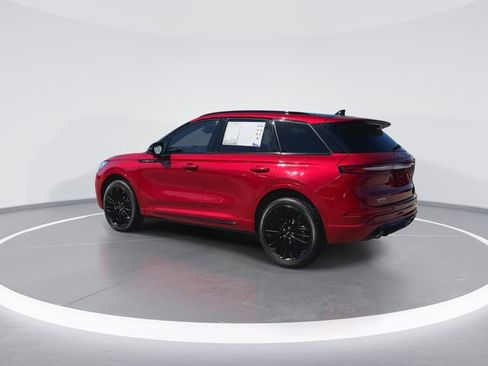 Used 2023 Lincoln Corsair Reserve w/ Equipment Group 202A image 6