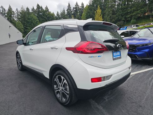 Used 2019 Chevrolet Bolt Premier w/ Infotainment Package FWD image 5