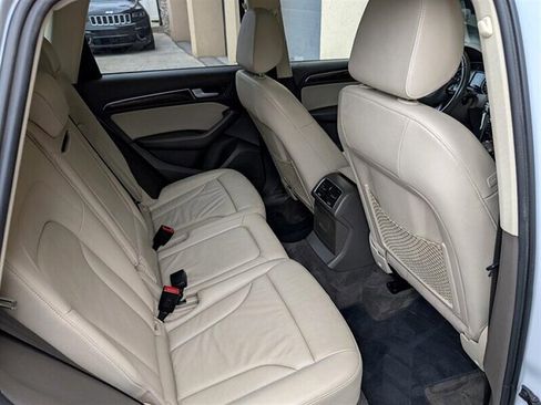 Used 2017 Audi Q5 2.0T Premium image 26