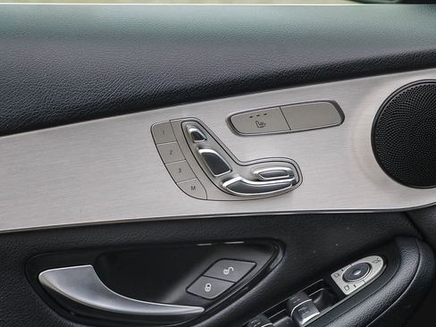 Used 2020 Mercedes-Benz GLC 300 GLC 300 image 20