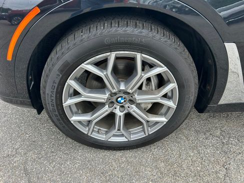 Used 2020 BMW X7 xDrive40i w/ Premium Package AWD/4WD image 11