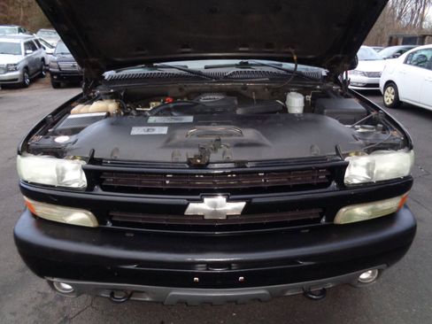 Used 2005 Chevrolet Tahoe Z71 w/ Preferred Equipment Group image 21