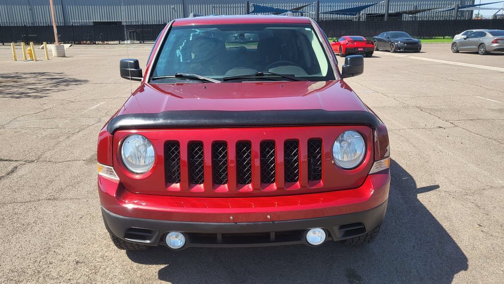 Used 2014 Jeep Patriot Latitude FWD image 3