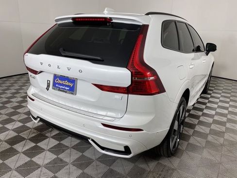 Certified 2024 Volvo XC60 T8 Plus w/ Protection Package Premier image 11