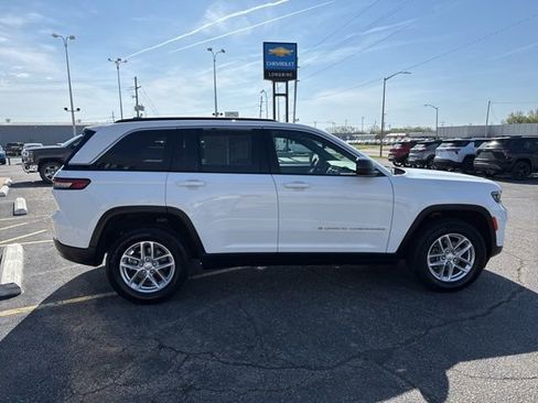 Used 2024 Jeep Grand Cherokee Laredo X w/ Luxury Tech Group I AWD/4WD image 8