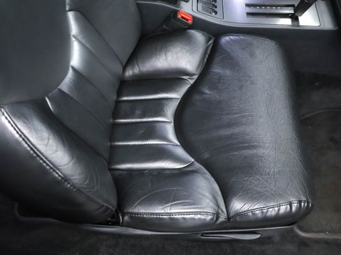 Used 1994 Oldsmobile Cutlass Supreme S FWD image 23