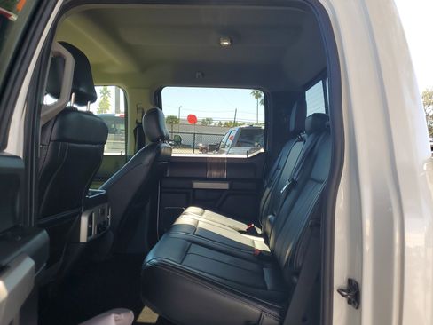 Used 2019 Ford F150 Lariat image 12