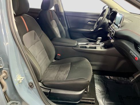 Used 2025 Nissan Sentra SR FWD image 26