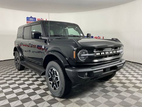 New 2026 Ford Bronco Outer Banks AWD/4WD image 1