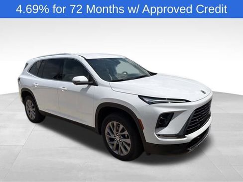 Used 2025 Buick Enclave Preferred w/ Power Package image 1