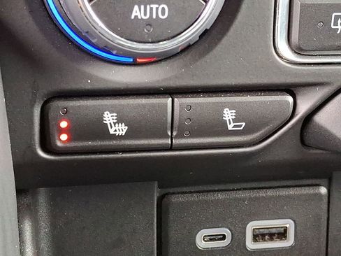 Used 2024 Chevrolet Tahoe Z71 w/ Luxury Package image 26