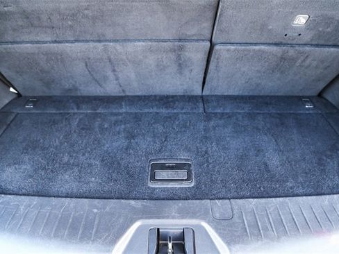 Used 2022 Nissan Armada SL w/ Captain's Chairs Package image 25