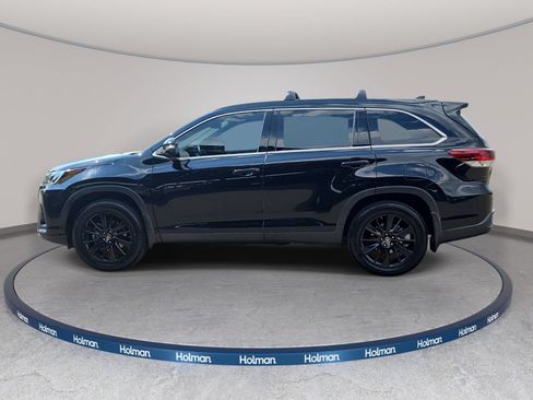 Used 2019 Toyota Highlander SE AWD/4WD image 9