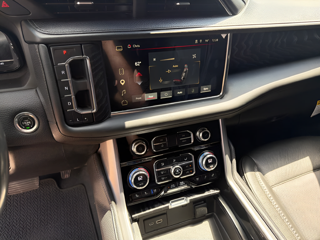 Used 2023 GMC Yukon Denali AWD/4WD image 28