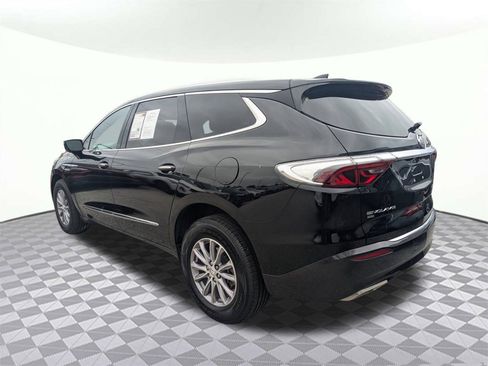 Used 2024 Buick Enclave Premium image 5
