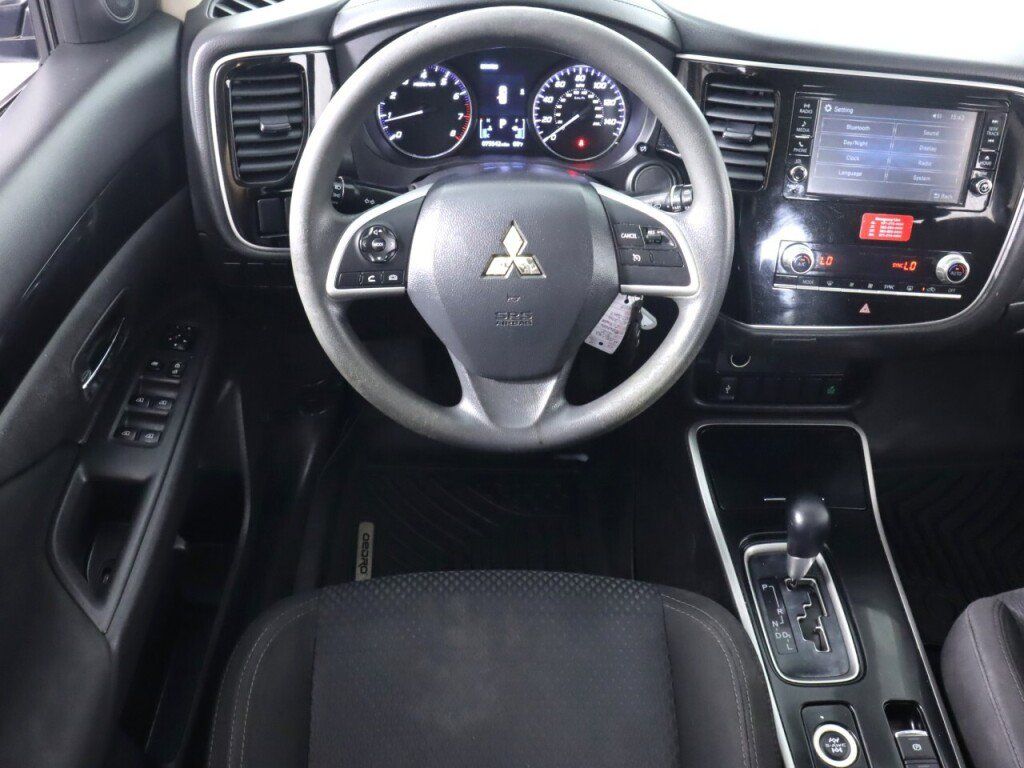 Used 2020 Mitsubishi Outlander ES AWD/4WD image 31