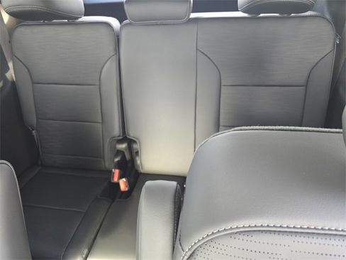 New 2026 Buick Enclave Sport Touring w/ LPO, Floor Liner Package image 9